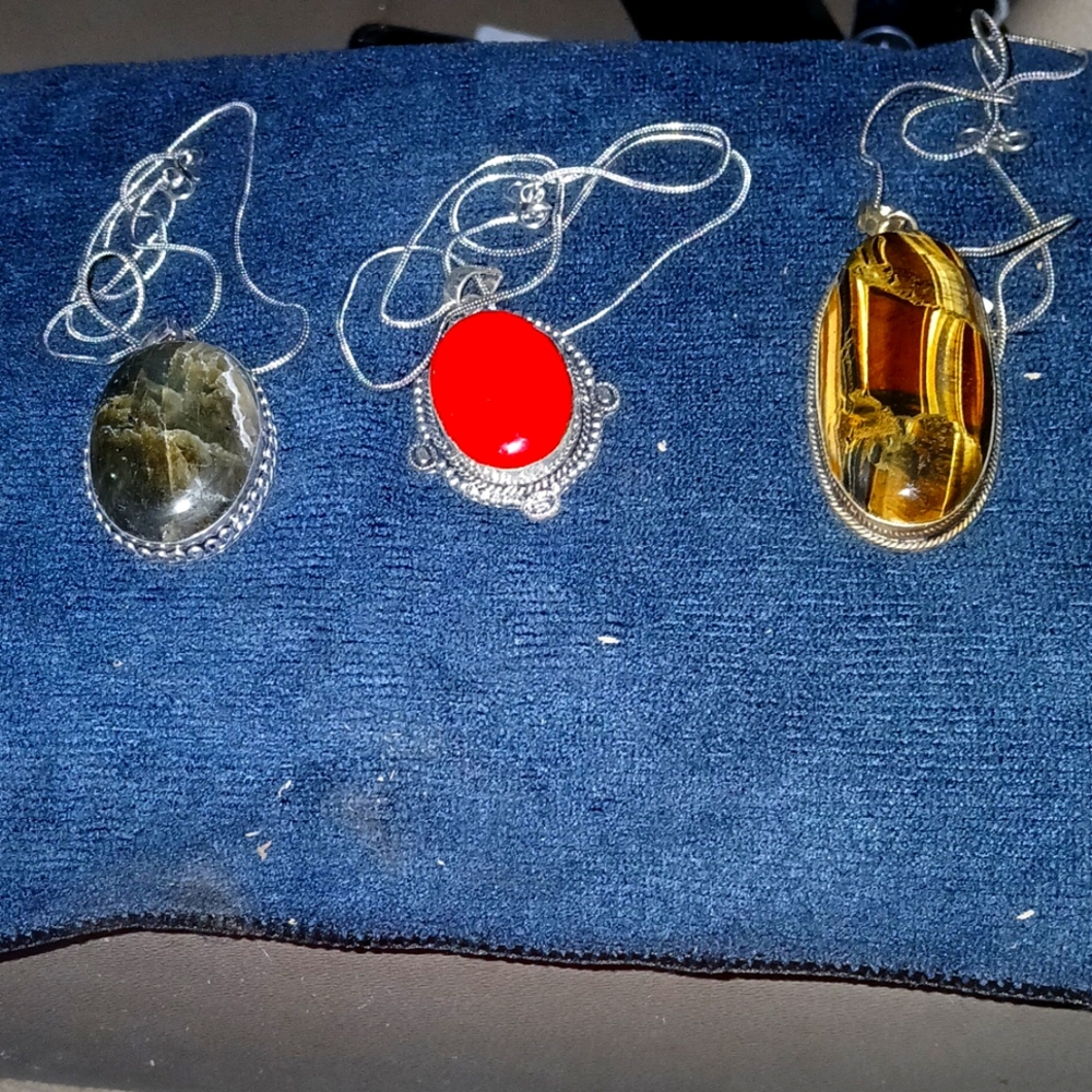 Lot of 3 necklaces
